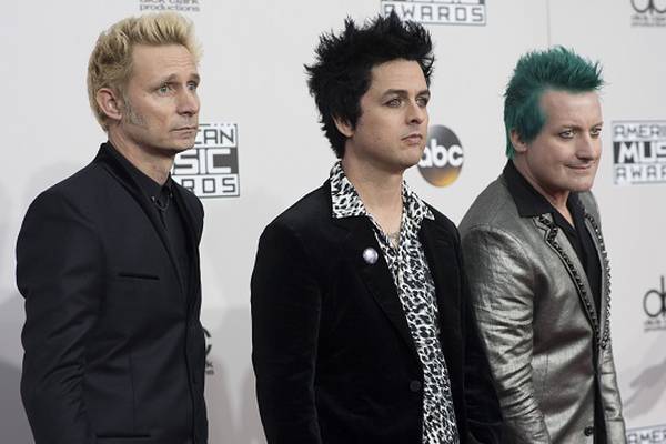Green Day double dips on '﻿Billboard'﻿ charts with "Dilemma"