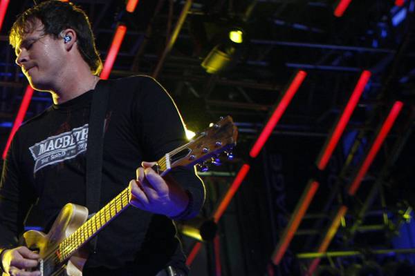 Tom DeLonge announces signature Starcaster guitar with Fender